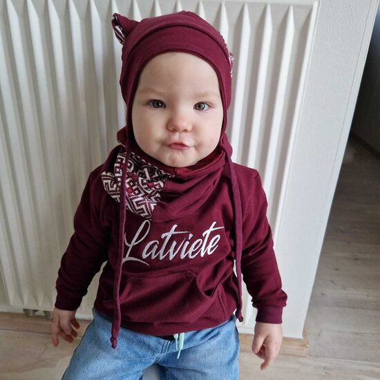 Tautiskie apģērbi un komplekti