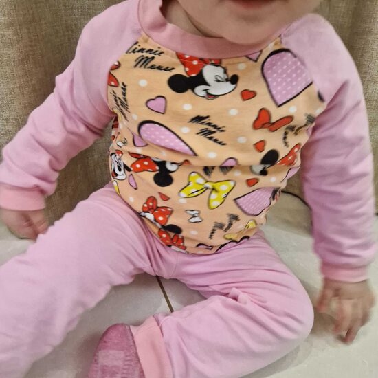 Raibie Apģērbi un komplekti