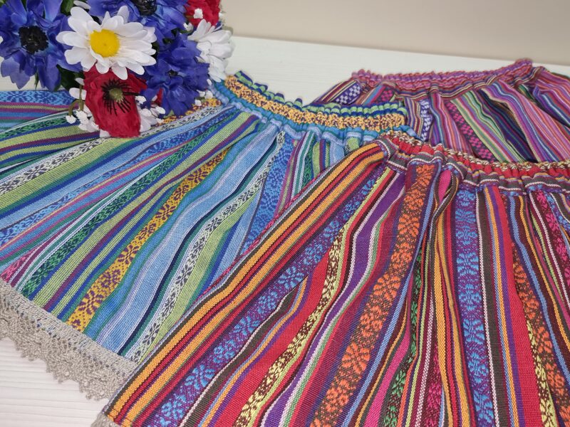 Stilizēti tautiskie svārki