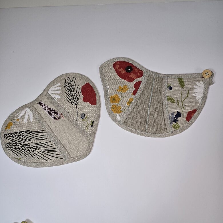 Palīgs virtuvē, cimds-paliktnis