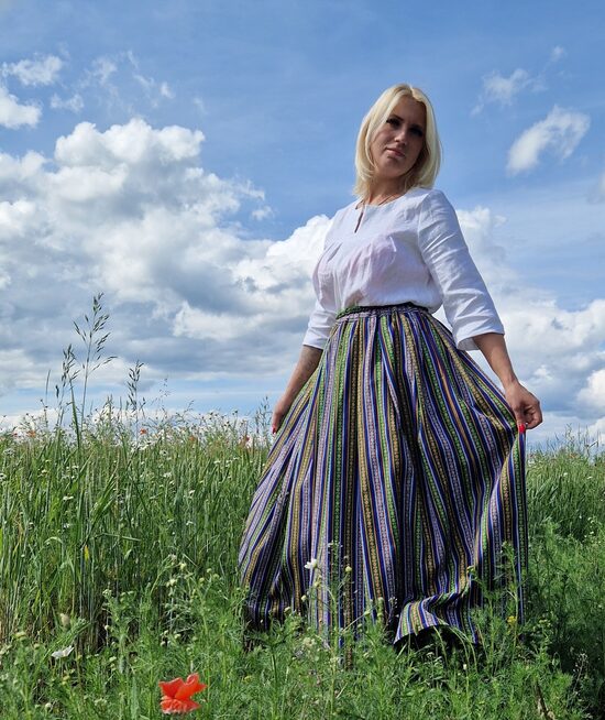 Sieviešu lina blūze ar 3/4 piedurknēm, dabīga linu auduma elegances iedvesmota