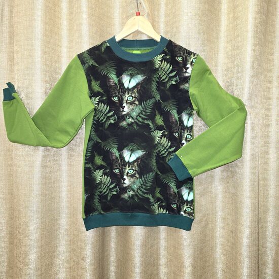 Džemperītis viņai, kaķis papardēs, 40 un 42 izm