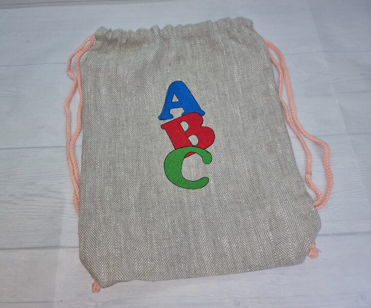 Lina mugursoma ar izšuvumu, Nr.15