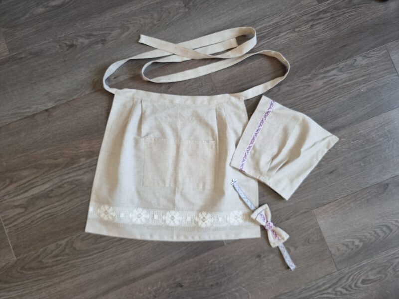 Lina Mičošanas komplekts, pelēks