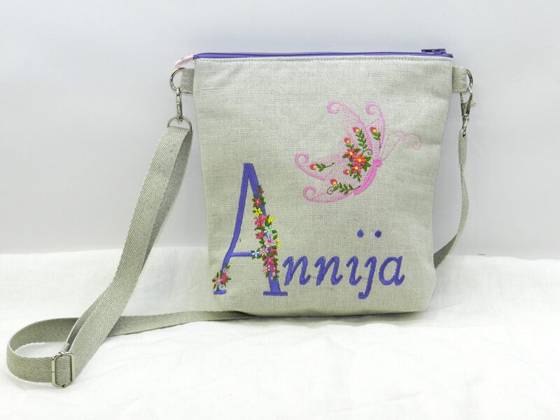 Lina somiņa ar izšūtu vārdu Nr.2