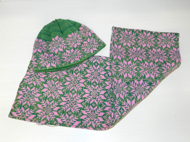 Apaļšalle, lielais Auseklītis Rozā uz Zaļu