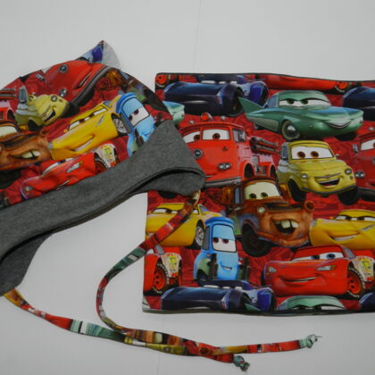 šuta cepurīte un šallīte