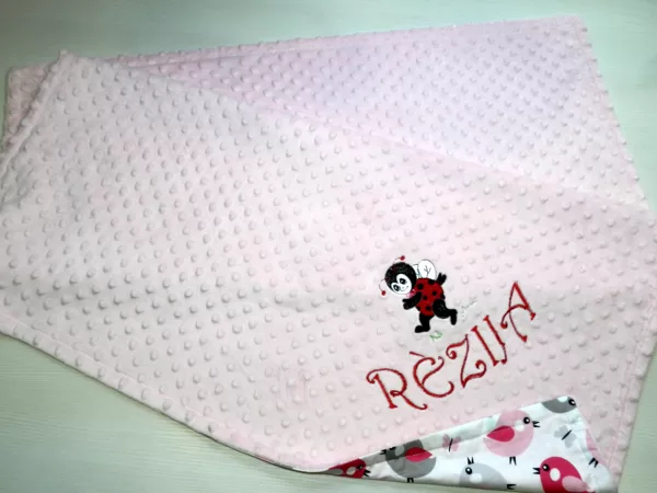 plāna sedziņa ar vārdiņu